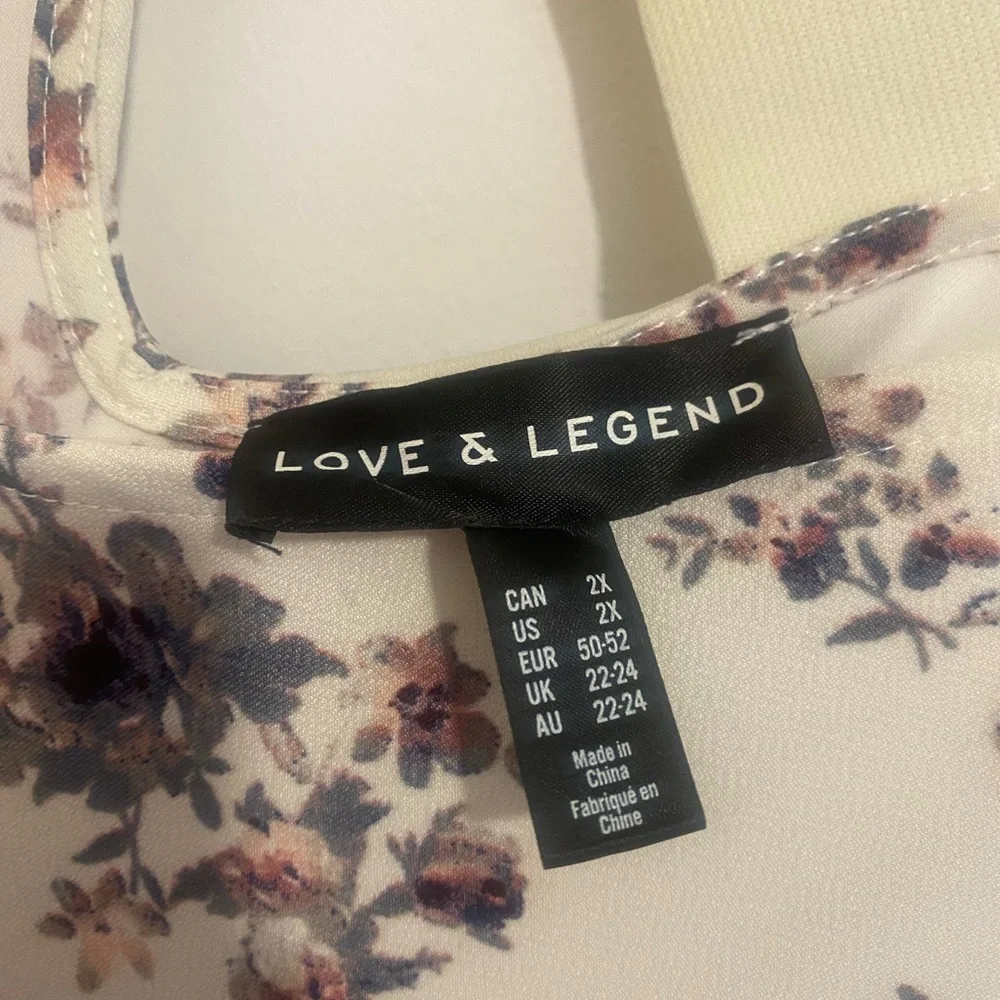 Addition-Elle v-neck long sleeve floral tunic with x-cross back - Picture 2 of 3